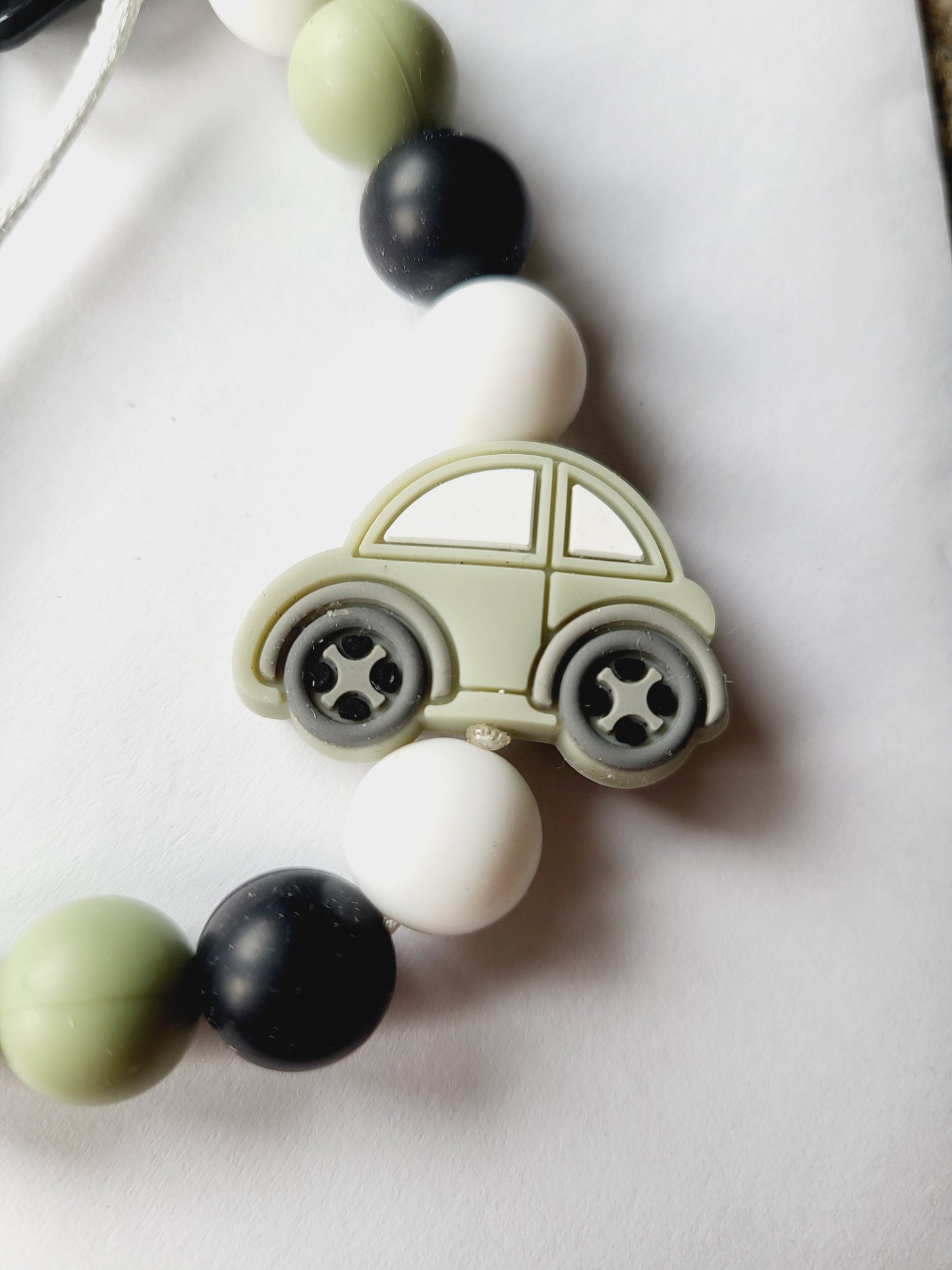 Attache-Tétine voiture